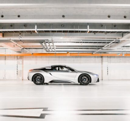 Photo Hybrid hydrogen-electric vehicles